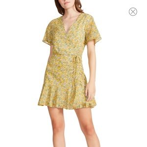BB Dakota by Steve Madden sunflower minidress Sz L - NWT
